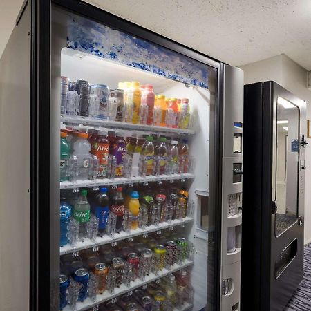 Suburban Studios Milwaukee Airport Ngoại thất bức ảnh