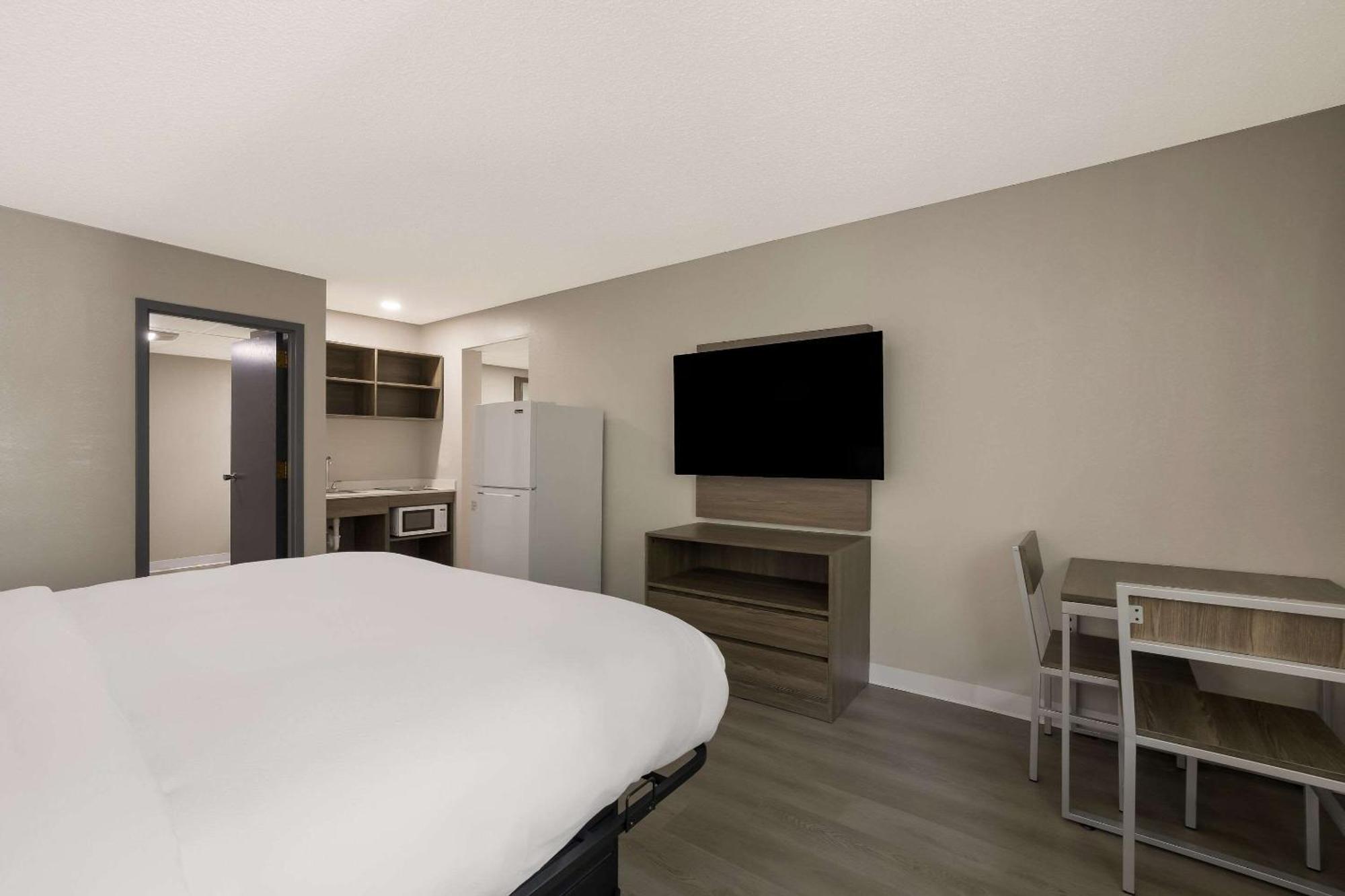 Suburban Studios Milwaukee Airport Ngoại thất bức ảnh