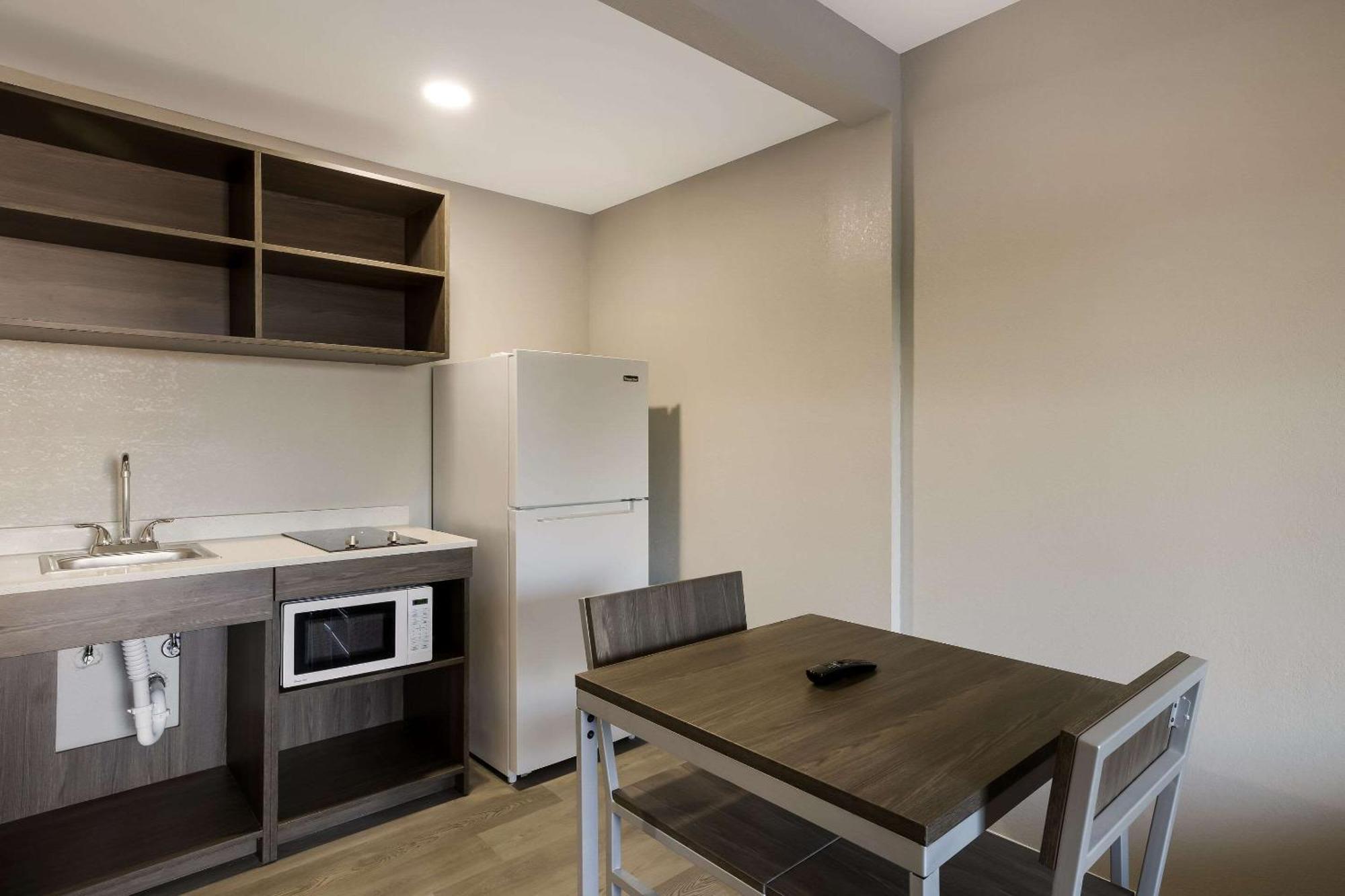 Suburban Studios Milwaukee Airport Ngoại thất bức ảnh