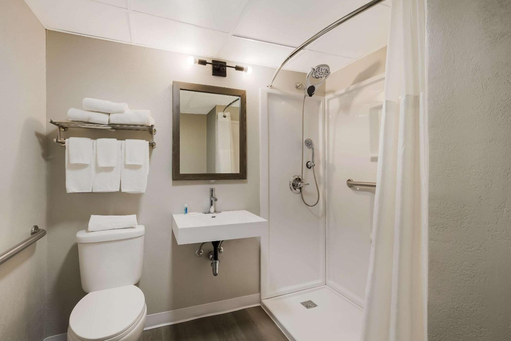 Suburban Studios Milwaukee Airport Ngoại thất bức ảnh