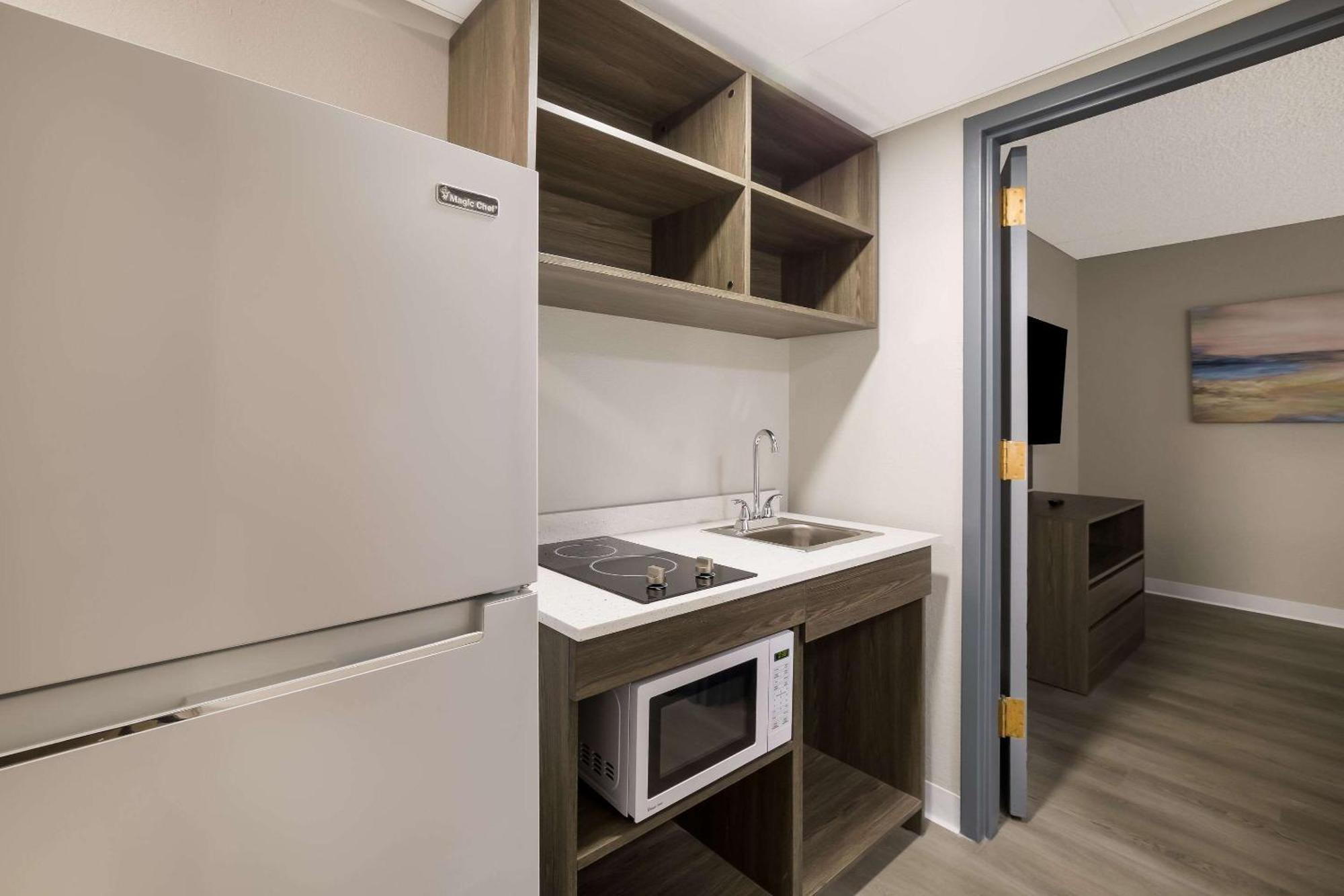 Suburban Studios Milwaukee Airport Ngoại thất bức ảnh